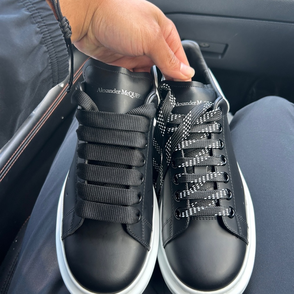 Alexander McQueen Black and White Sneakers Sleek Design